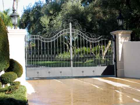 The Benefits of Automatic Gates